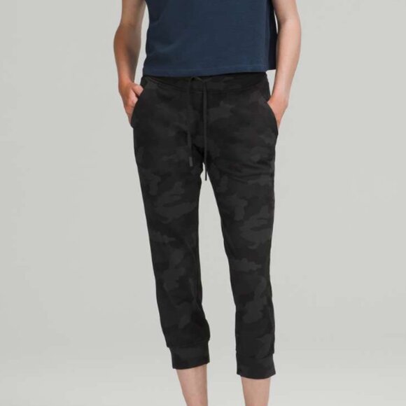 Lululemon Ready to Rulu Jogger Crop in Heritage 365 Camo Deep Coal Multi size 4 - Picture 3 of 10